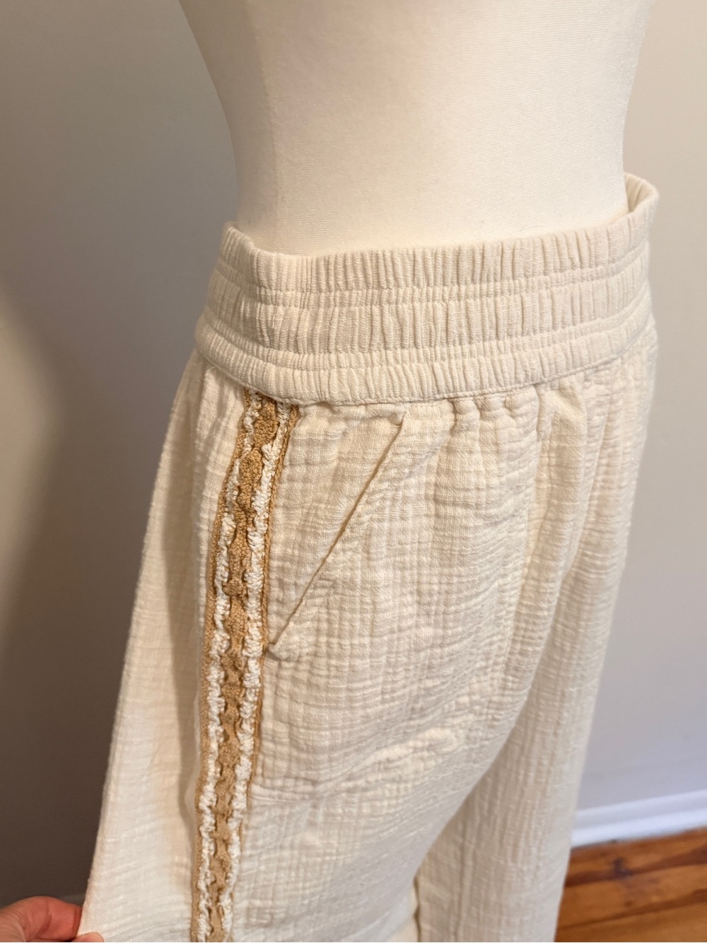 Aerie | 100% Cotton Cream Wide Leg Pants - Picture 3 of 10